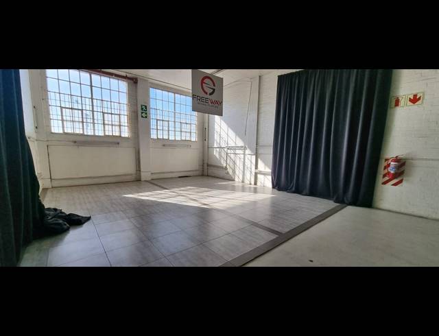 5,100M² WAREHOUSE FOR SALE IN LA ROCHELLE